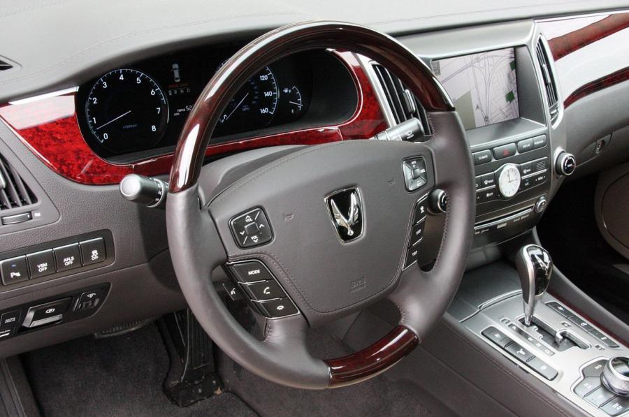  Hyundai Equus Ultimate 2011 года  (фото 46 из 119)